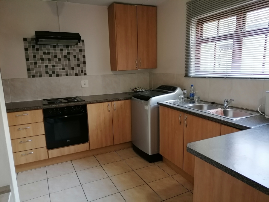 To Let 2 Bedroom Property for Rent in Parklands North Western Cape